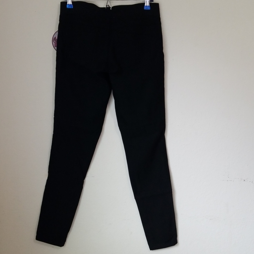 🆕️Maternity Black  jeggings - Picture 3 of 8